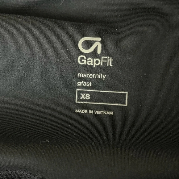 gapfit maternity Black High Rise Crop Legging XS sporty Athleisure Goth Outdoor - Picture 4 of 8